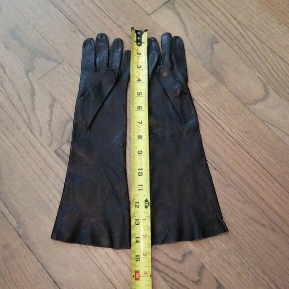 Vintage Leather Gloves - Picture 3 of 7